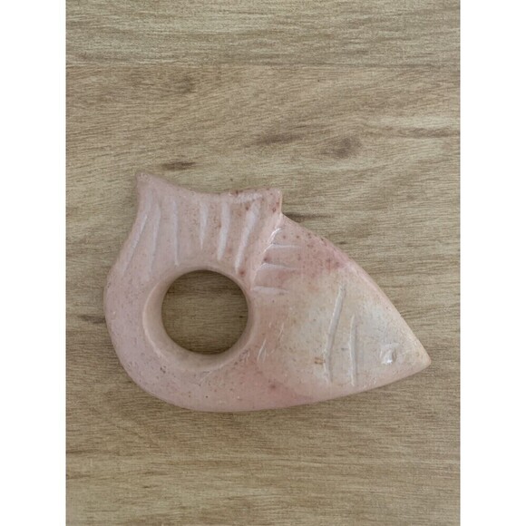 VTG 80s Soapstone Tropical Fish Neutral/ Beige Napkin Ring Holders Heavy Duty - Picture 5 of 5